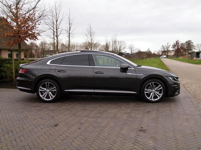 Volkswagen Arteon 2.0 TSI Business R Exclusive Elektrisch glazen Panorama-dak | 2X R-Line | Virtual Cockpit | Camera | Apple Carplay |