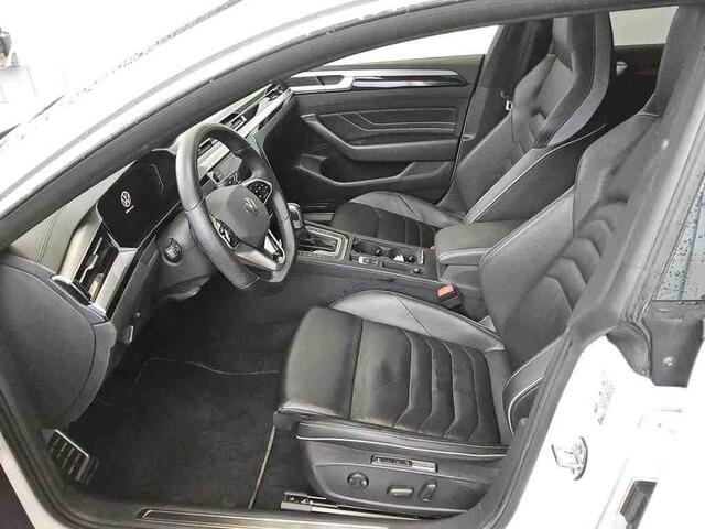 Volkswagen Arteon Shooting Brake 1.4 TSI eHybrid 218pk PHEV R-Line Business / Panoramadak / Leer / Trekhaak / 360 Camera / Wordt Verwacht