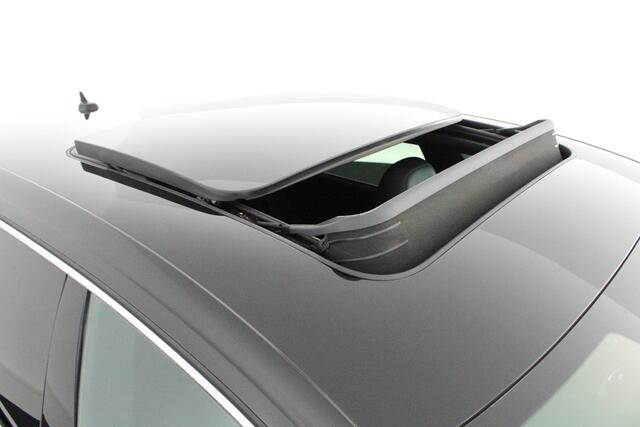 Volkswagen Arteon Shooting Brake 2.0 TSI 190pk DSG R-Line Business+ Keyless Panoramadak DCC Camera Stoelverwarming Virtual Cockpit Navigatie