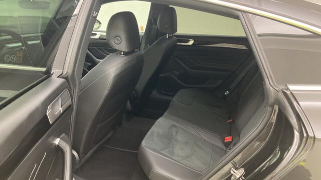 Volkswagen Arteon 2.0 TSI R-Line Business+