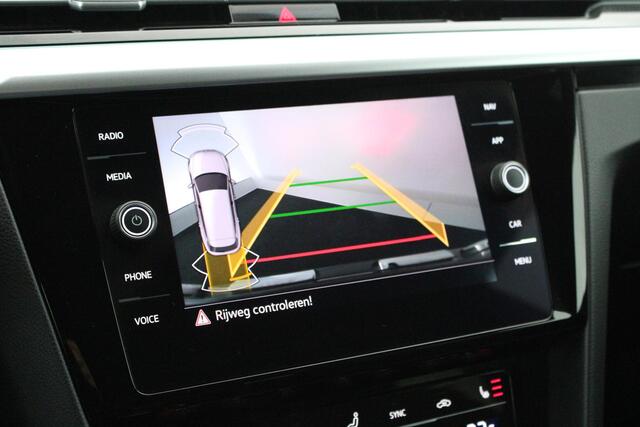 Volkswagen Arteon Shooting Brake 1.4 TSI eHybrid 218pk R-Line Business+ Panoramadak DCC Camera Stuurverwarming Virtual Cockpit Navigatie