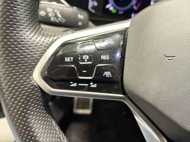 Volkswagen Arteon 1.4 TSI 218pk DSG eHybrid Elegance Business · Wegklapbare Trekhaak · Camera · Apple/Android Car Play · Dodehoek Detectie · Navigatie · 18'' Inch ·