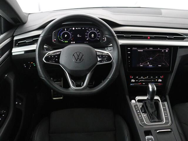 Volkswagen Arteon Shooting Brake 1.4 TSI eHybrid R-Line | Panoramadak | Stoelverwarming | LED Plus | Sfeerverlichting | Carplay | Trekhaak | Achterbankverwarming | Adaptive cruise | Navigatie | PHEV | Plug In