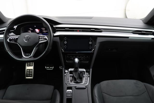 Volkswagen Arteon Shooting Brake 2.0 TSI R-Line Business + 190pk DSG7 | Pano | Ergo | Stoelverwarming | Carplay | IQ. Drive