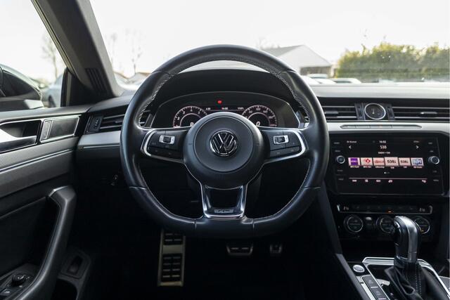 Volkswagen Arteon 1.5 TSI Business R | Pano | Camera | NL Auto