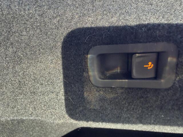 Volkswagen Arteon 2.0 TSI R-Line Business+ AUTOMAAT| R-LINE | NAVIAGTIE | ACHTERUIT RIJ CAMERA|WEG KLAPBAAR TREKHAAK| LED PAKKET |STOELVERWARMING |