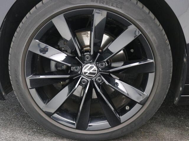 Volkswagen Arteon Shooting Brake 1.4 TSI eHybrid R-Line Business+ PHEV / Standkachel / R-Line / HUD Display / SoH 89% / Panoramadak / 360 Camera / 1600 KG Trekgewicht / Massagestoel / Elektrische Voorstoelen / Elektrische achterklep / Plug-in-Hybrid /