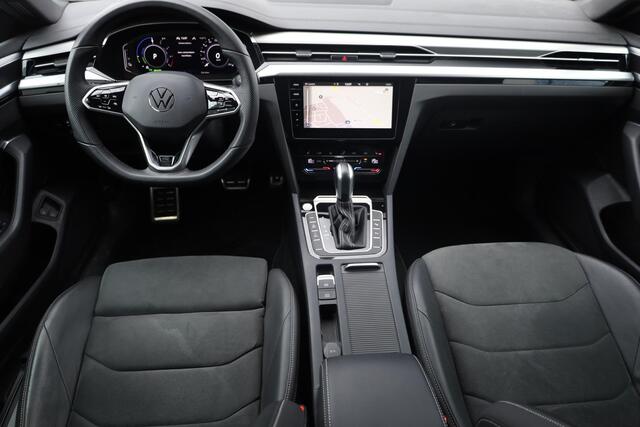 Volkswagen Arteon 1.4 TSI eHybrid R-Line Business+ camera side assist discover pro navigatie LED IQ Matrix ACC leder alcantara digital cockpit pro 4x stoelverwarming travel assist light assist draadloos carplay zwarte dakhemel keyless go spraak bediening draadloos laden