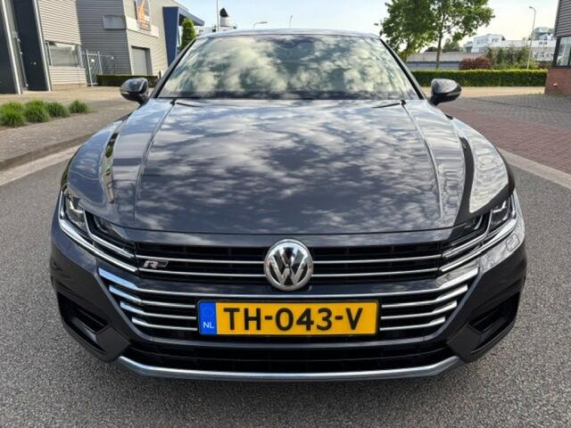 Volkswagen Arteon 1.5 TSI BUSINESS R
