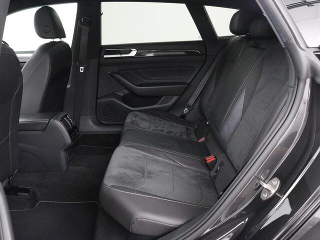 Volkswagen Arteon Shooting Brake 1.4 TSI eHybrid R-Line Business+ | SOH 91,1% | Panoramadak | Trekhaak | Stoelverwarming | Matrix LED | Carplay | Sfeerverlichting | Adaptive cruise | Leder/Alcantara | PHEV | Plug In