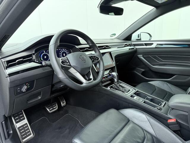 Volkswagen Arteon Shooting Brake 1.4 TSI eHybrid R-Line Business+ | 218 PK | SoH 86% | Trekhaak wegklapbaar | Panoramadak | 360 graden camera | Volleder | Massagestoelen |