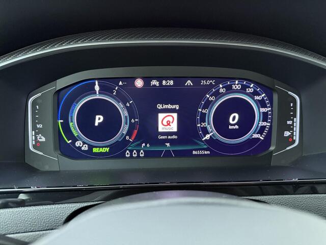 Volkswagen Arteon Shooting Brake 1.4 TSI eHybrid R-Line Business+ | 218 PK | SoH 86% | Trekhaak wegklapbaar | Panoramadak | 360 graden camera | Volleder | Massagestoelen |