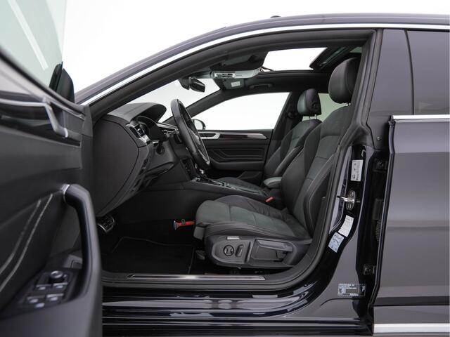 Volkswagen Arteon Shooting Brake 1.4 TSI eHybrid R-Line Business (Plug-in) (INCL-BTW) *PANO | LEATHER-MICROFIBRE | FULL-LED | CAMERA | ADAPTIVE-CRUISE | HEATED-SPORTSEATS | KEYLESS | NAVI-FULLMAP | PRIVACYGLASS | SHIFTPADDLES | DIGI-COCKPIT | TOWBAR | 18''ALU*