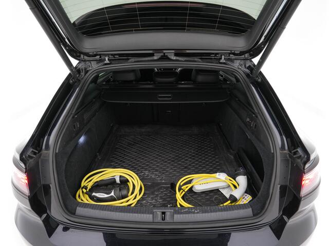 Volkswagen Arteon Shooting Brake 1.4 TSI eHybrid R-Line Business (Plug-in) (INCL-BTW) *PANO | LEATHER-MICROFIBRE | FULL-LED | CAMERA | ADAPTIVE-CRUISE | HEATED-SPORTSEATS | KEYLESS | NAVI-FULLMAP | PRIVACYGLASS | SHIFTPADDLES | DIGI-COCKPIT | TOWBAR | 18''ALU*