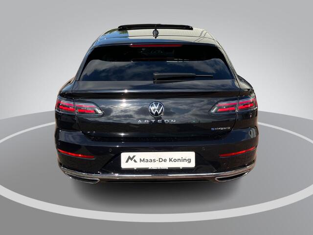 Volkswagen Arteon Shooting Brake 1.4TSIe Hybrid 160KW/218PK DSG R-Line Panoramadak · Leer · 360°Camera + Parkeersensoren · Stoelverwarming · Dodehoeksensor · Elektrische stoelverstelling ·
