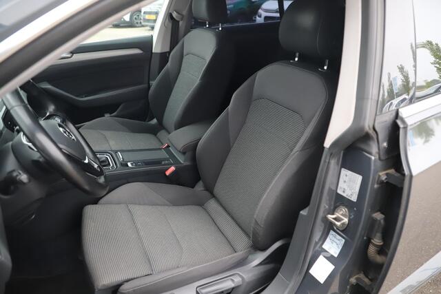 Volkswagen Arteon 2.0 TDI DSG Automaat 150PK Navigatie Adaptive Cruise Lane Assist Parkeersensoren