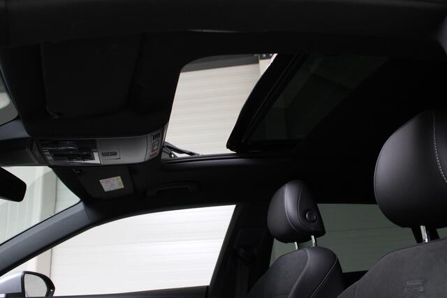 Volkswagen Arteon Shooting Brake 2.0 TSI 190pk DSG R-Line (2x) | Navigatie | Panoramadak | PDC+Camera | Stoelverw.