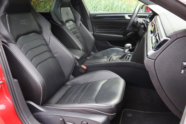 Volkswagen Arteon Shooting Brake 1.4 TSI eHybrid R-Line Pano/IQ.Light/360/Navi Pro/Head-up/Keyless/Elek. lederen R Sportstoelen/DCC/ACC/Virtual Cockpit/Trekhaak wegkl.