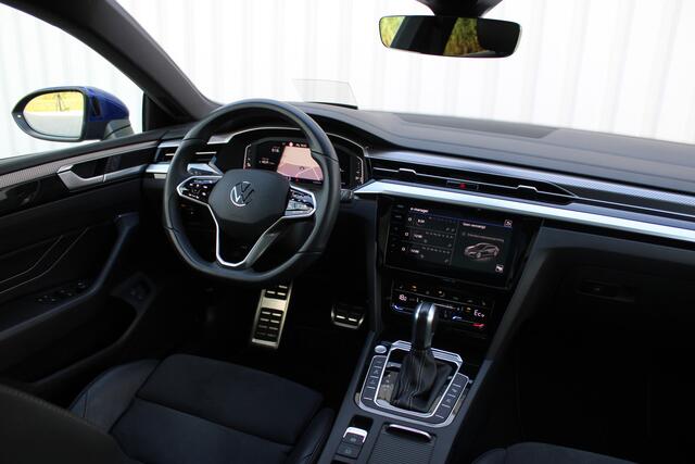 Volkswagen Arteon Shooting Brake 1.4 TSI eHybrid R-Line Business+ | Incl. 12 maanden garantie | SOH 92% | Stoel/stuurverwarming | Uitklapbare trekhaak | Schuif/kantel dak | Adaptieve cruise control | Apple carplay/Android auto | Head-up display |