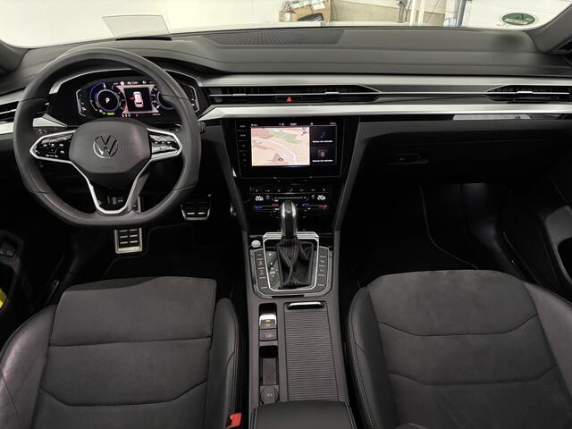 Volkswagen Arteon Shooting Brake 1.4 TSI eHybrid R-Line Business+ | TREKHAAK | STOELVERW. | CARPLAY |