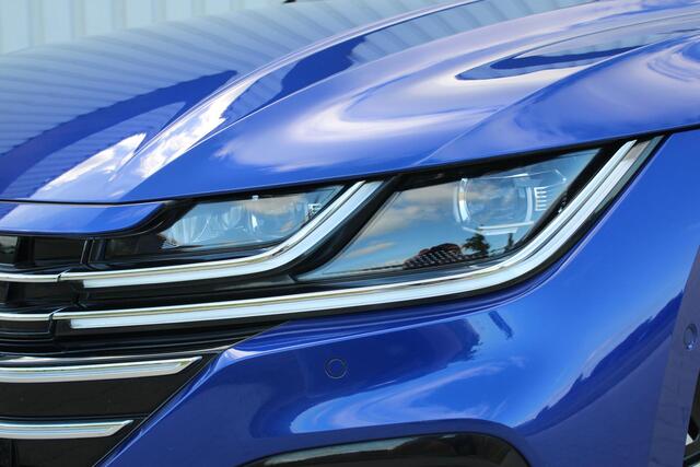 Volkswagen Arteon Shooting Brake 1.4 TSI eHybrid R-Line Business+ | Incl. 12 maanden garantie | SOH 92% | Stoel/stuurverwarming | Uitklapbare trekhaak | Schuif/kantel dak | Adaptieve cruise control | Apple carplay/Android auto | Head-up display |