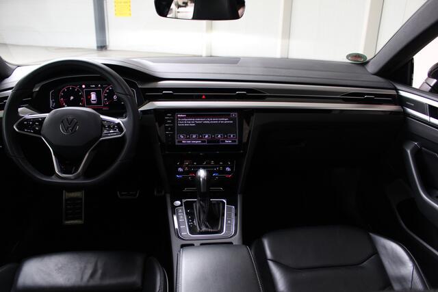 Volkswagen Arteon Shooting Brake 2.0 TSI R-Line Panoramadak | Leder | DCC | IQ-Light | 20" Nashville velgen | Harman Kardon Audio
