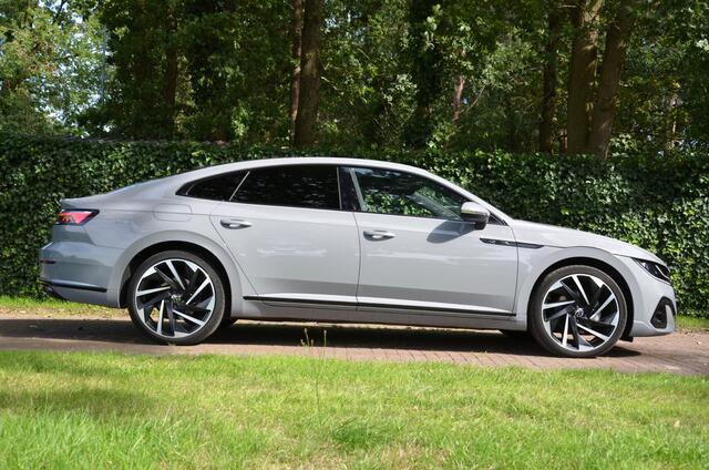 Volkswagen Arteon 1.4 TSI eHybrid R-Line Business Automaat/Led/Navi/Pdc/Ecc/Stoel & Stuurverwarming/Panoramadak/Virtual dashboard/Nederlandse auto/Privacy-Glass