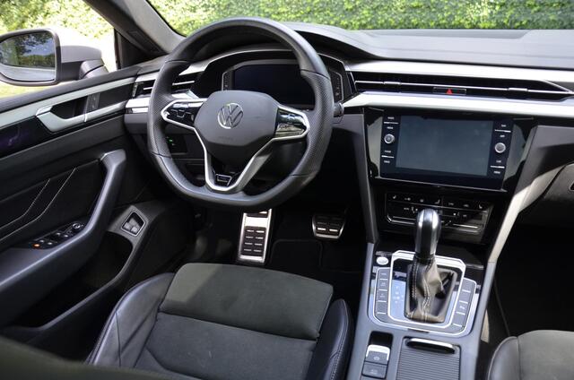 Volkswagen Arteon 1.4 TSI eHybrid R-Line Business Automaat/Led/Navi/Pdc/Ecc/Stoel & Stuurverwarming/Panoramadak/Virtual dashboard/Nederlandse auto/Privacy-Glass