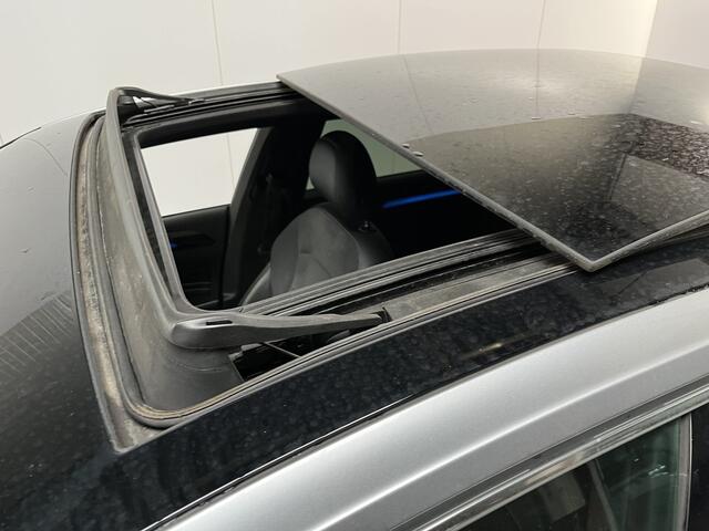 Volkswagen Arteon 1.4 TSI eHybrid R-Line / AUTOMAAT/ PANO/ PARK.SENSOR.V+A/ CAMERA/ APP-CONNECT/ STOELVERWARM./ MASSAGE/ ACC/ DCC/ DODEHOEK/ KEYLESS/ DIGITAL DASH/ NAVI/ DAB/ CLIMA/ LED/ 18'' LMV