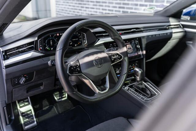 Volkswagen Arteon Shooting Brake 1.4 TSI eHybrid R-Line Business+ | Panoramadak | Trekhaak | Parkeersensoren | Keyless Entry | Elektrische Achterklep | Stoelverwarming voor en achter | iQ Light | Navigatie | Apple Carplay | Android Auto | Plug-in Hybrid (PHEV)
