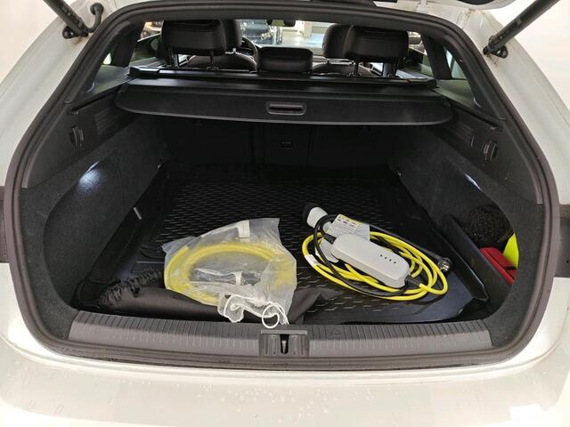 Volkswagen Arteon SHOOTING BRAKE 1.4 TSI EHYBRID R-LINE BUSINESS+ I SCHUIF/KANTELDAK I STOELVERWARMING I APPLE CARPLAY I P-CAMERA