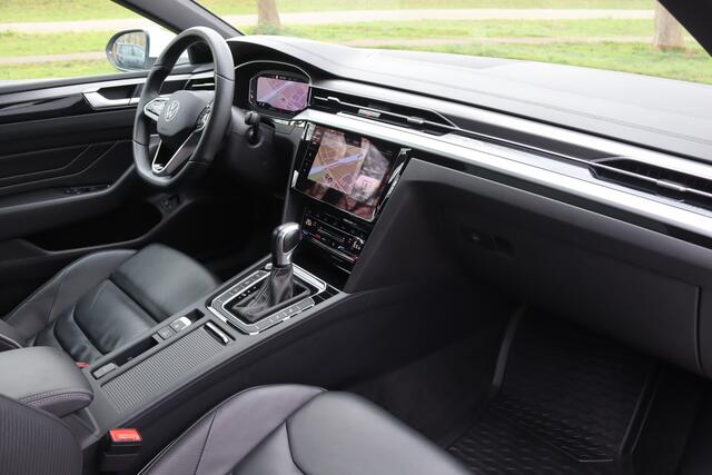 Volkswagen Arteon Shooting Brake 1.4 TSI eHybrid R-Line Pano/IQ.Light/360/Navi Pro/Head-up/Keyless/Elek. lederen R Sportstoelen/DCC/ACC/Virtual Cockpit/Trekhaak wegkl.