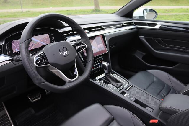 Volkswagen Arteon Shooting Brake 1.4 TSI eHybrid R-Line Pano/IQ.Light/360/Navi Pro/Head-up/Keyless/Elek. lederen R Sportstoelen/DCC/ACC/Virtual Cockpit/Trekhaak wegkl.
