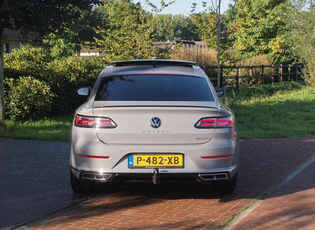 Volkswagen Arteon 1.4 TSI eHybrid R-Line Business+ | Panoramadak | Trekhaak | Camera | Sfeerverlichting | Estoril R-Line 20 inch | NL-Auto |