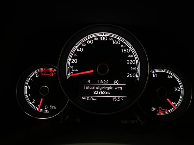 Volkswagen BEETLE (NEW) Cabriolet 1.2 TSI Sound 2018 App connect Navigatie Stoelverwarming Cruise control Sportvelgen 17 inch Airco-ecc Elektrische kap Alle rekeningen aanwezig Zeer nette staat Facelift model Cabrio Lage kilometerstand