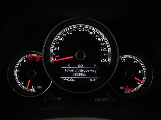 Volkswagen BEETLE (NEW) Cabriolet 1.4 TSI Sound Automaat Airco-ecc Navigatie Stoelverwarming App connect Boekjes Windscherm Extra klokjes Facelift Habanero Orange metallic