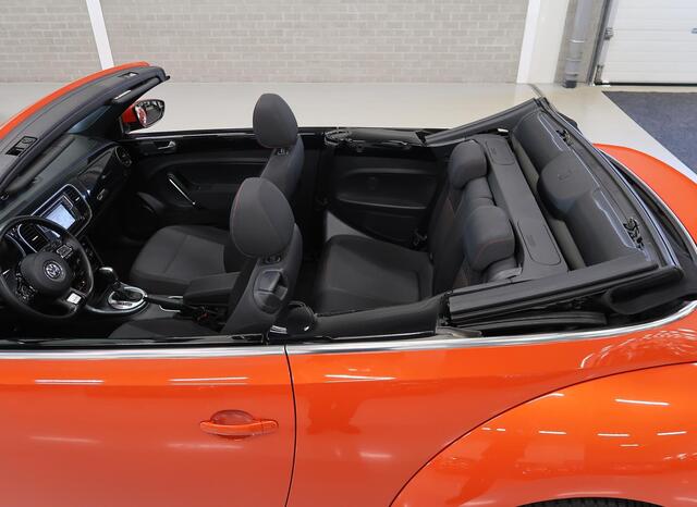 Volkswagen BEETLE (NEW) Cabriolet 1.4 TSI Sound Automaat Airco-ecc Navigatie Stoelverwarming App connect Boekjes Windscherm Extra klokjes Facelift Habanero Orange metallic