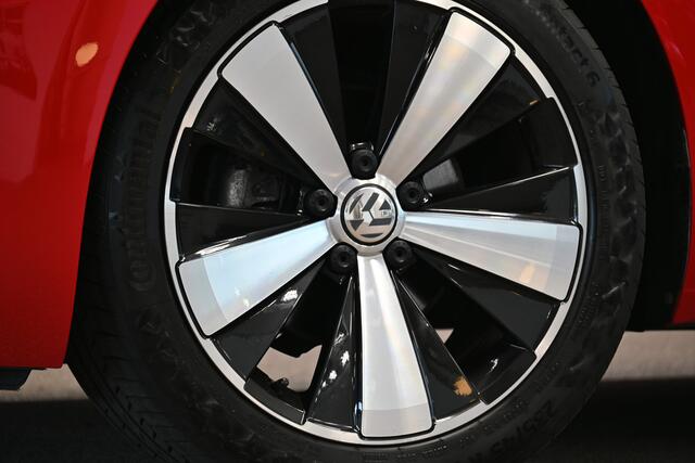 Volkswagen BEETLE (NEW) 1.2 TSI Fender Edition