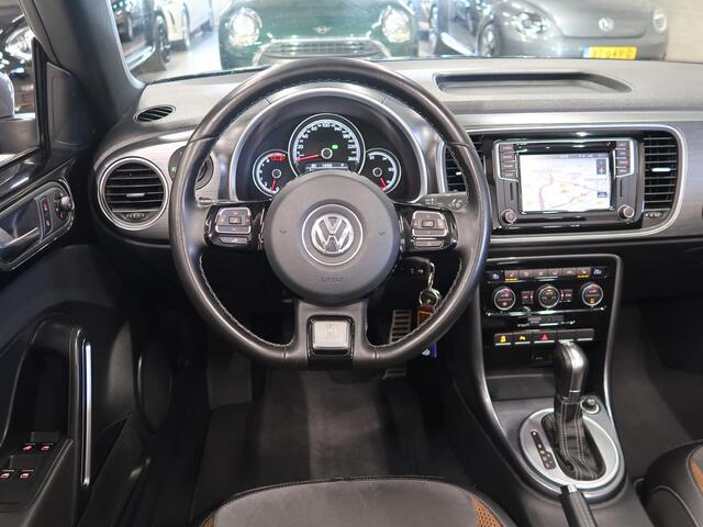 Volkswagen BEETLE (NEW) Cabriolet 1.4 TSI Karmann 150pk Automaat Leer/Alcantara App connect 18 inch Navigatie Carplay PDC Cruise Boekjes aanwezig Nette staat