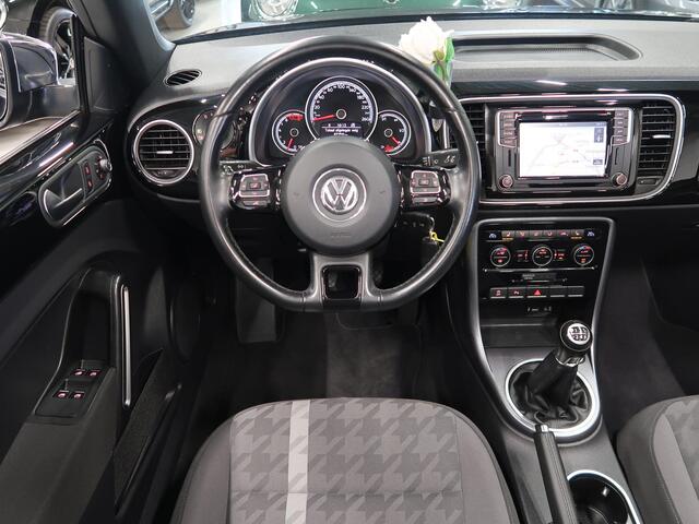 Volkswagen BEETLE (NEW) 1.2 TSI Design 2018 Airco-ecc Navigatie App connect Stoelverwarming 18 inch Disc LED Chroompakket Boekjes aanwezig Windscherm Zeer nette auto Lage km.stand