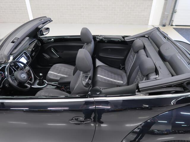 Volkswagen BEETLE (NEW) 1.2 TSI Design 2018 Airco-ecc Navigatie App connect Stoelverwarming 18 inch Disc LED Chroompakket Boekjes aanwezig Windscherm Zeer nette auto Lage km.stand