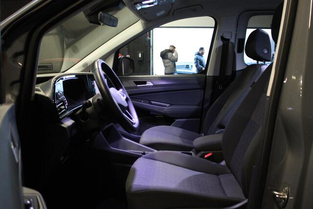 Volkswagen CADDY Dark Label 1.5 TSI 5p | Pano | Soft close | ACC |