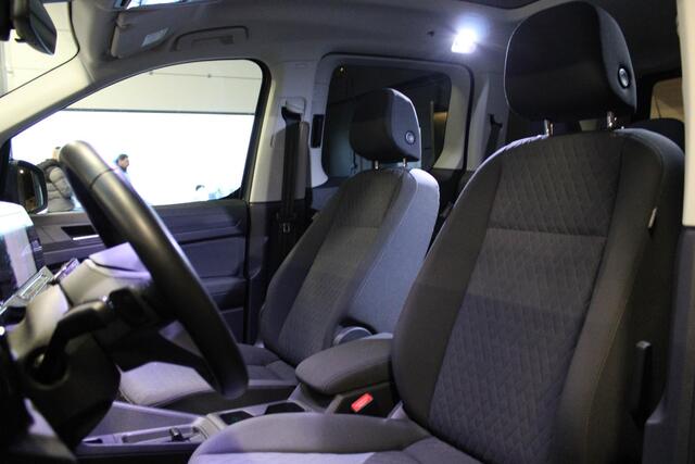 Volkswagen CADDY Dark Label 1.5 TSI 5p | Pano | Soft close | ACC |
