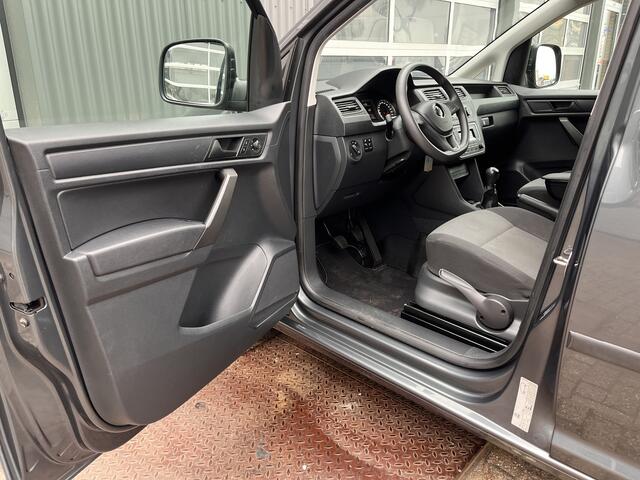 Volkswagen CADDY 2.0 TDI L1H1 75pk Airco Schuifdeur Telefoon verbinding 1e eigenaar Euro 6 bpm vrij voor particulier gebruik !!