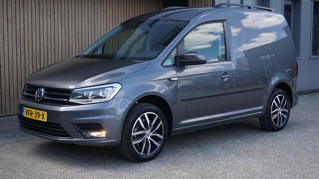 Volkswagen CADDY 1.4 TSI 131PK DSG Highline C-Edition *Benzine & Marge Caddy* LED Trekhaak Navi DAB 17inch LM Bearlock! *NL auto* 102710km!
