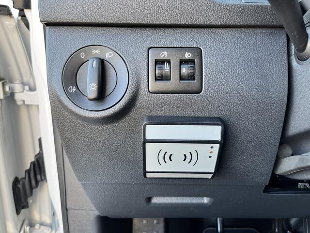 Volkswagen CADDY 2.0 TDI L1H1 Airco Trekhaak 1400kgKastinrichting Schuifdeur Telefoon verbinding 1e eigenaar Kastinrichting Laderkasten Euro 6 bpm vrij