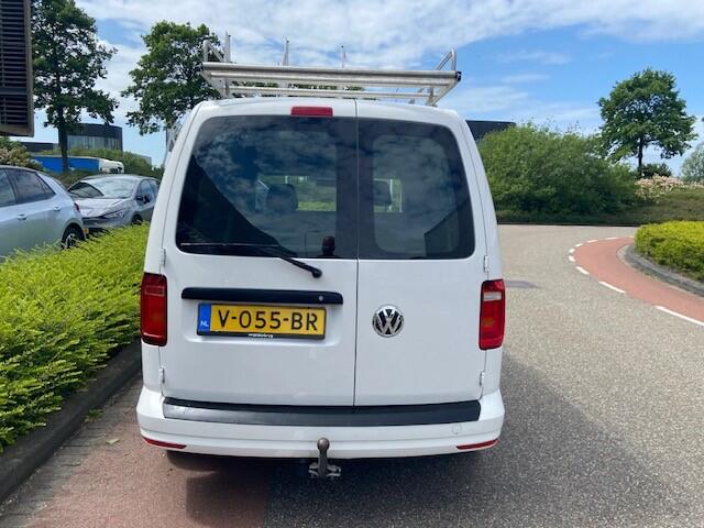 Volkswagen CADDY 2.0 TDI L1H1 BMT Trendline / navigatie / bumpers in kleur