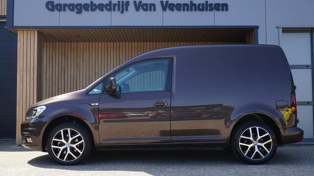Volkswagen CADDY 2.0 TDI 75pk L1H1 Exclusive Edition LED/Xenon 17inch Trekhaak Navi Adaptive Cruise *NL auto* 53248km! *Chestnut Brown Metallic*