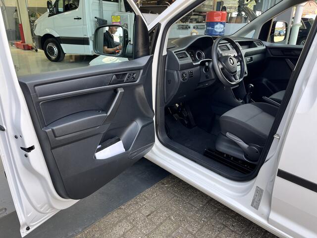 Volkswagen CADDY 2.0 TDI L1H1 Airco Trekhaak 1500kg trekgewicht Telefoon verbinding kastinrichting Ladekasten 1e eigenaar 2-Persoons Euro 6