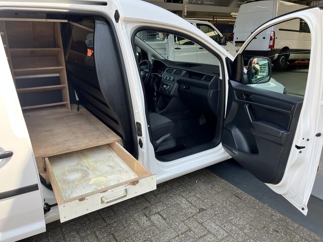 Volkswagen CADDY 2.0 TDI L1H1 Airco Trekhaak 1500kg trekgewicht Telefoon verbinding kastinrichting Ladekasten 1e eigenaar 2-Persoons Euro 6
